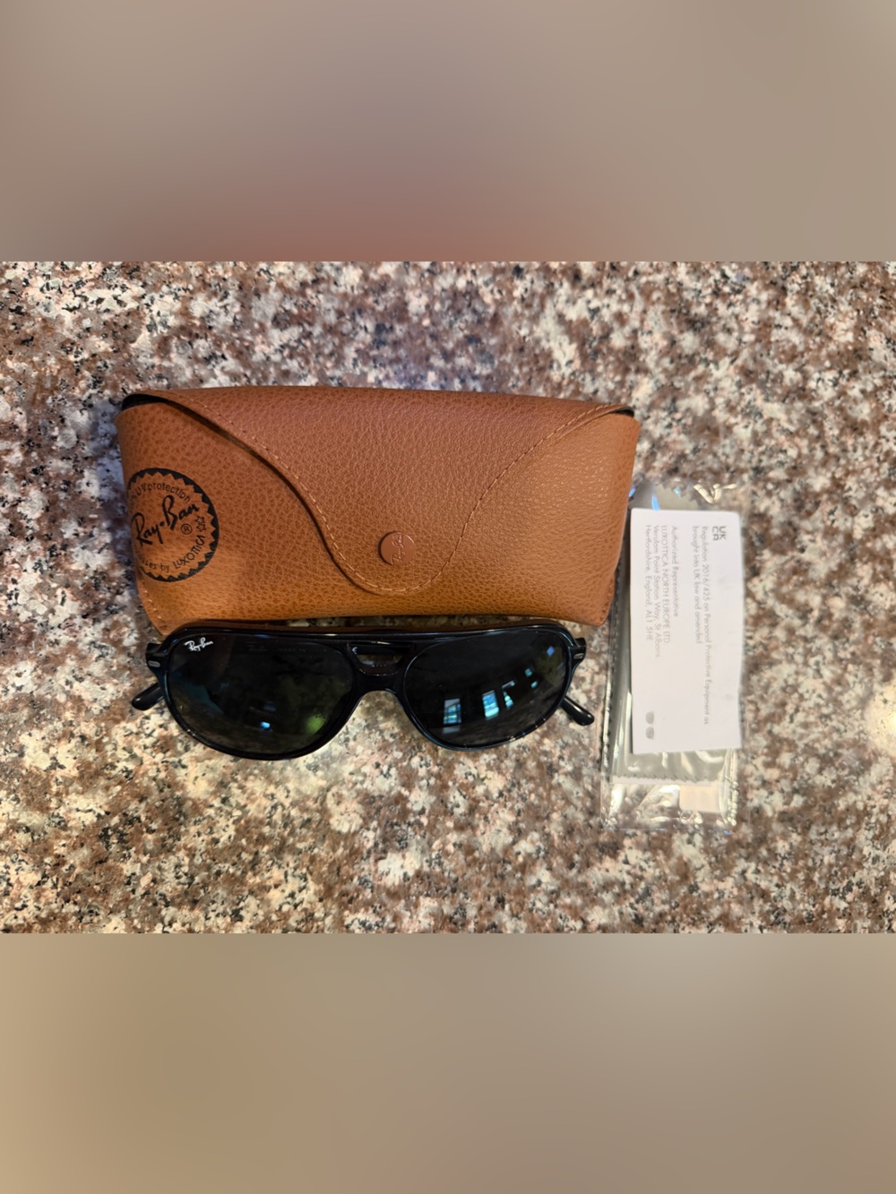 NWOT Ray-Ban Bill Black Sunglasses with Brown Leather Case (open to offers!)